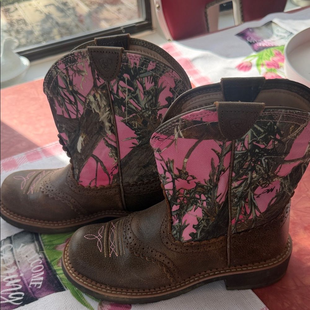 Women’s Ariat Brown Leather Boots with Pink Camo Shaft